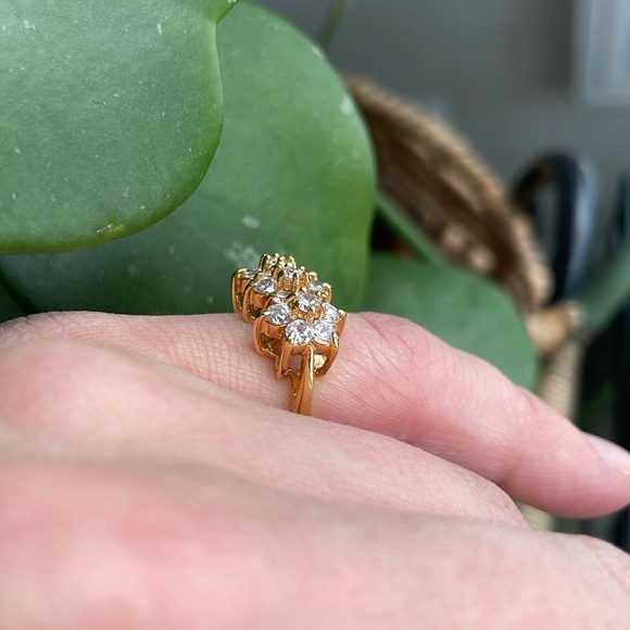 Gold and Diamond Look Cluster Fashion Ring - Picture 2 of 4